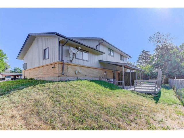9 Birdsill Pl, Longmont, CO 80501