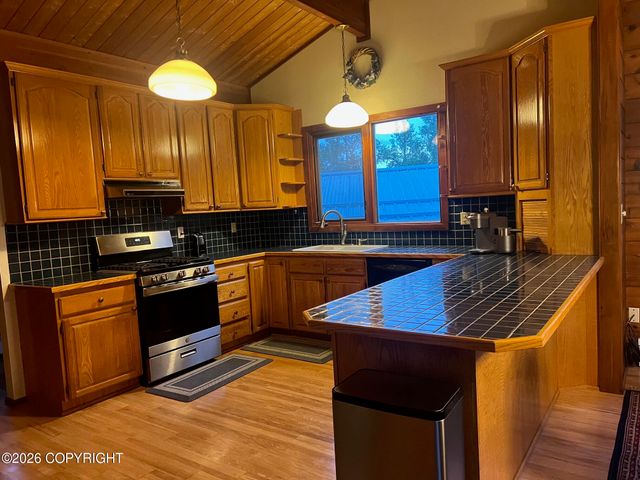 7655 E Woodview Way, Palmer, AK 99645