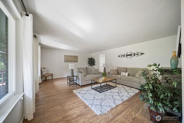 7755 Cabrini Drive SE, Port Orchard, WA 98367