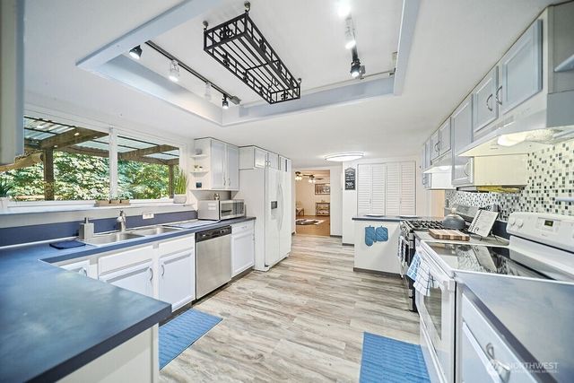 7755 Cabrini Drive SE, Port Orchard, WA 98367