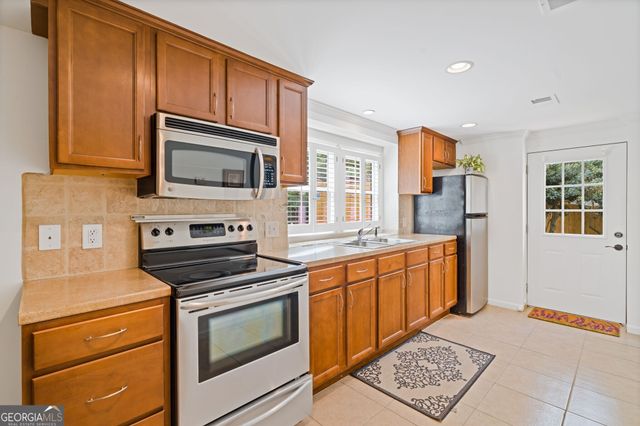 264 Devonwood Dr Drive, Sandy Springs, GA 30328