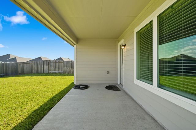 922 Luke Darrell Drive, Rosharon, TX 77583