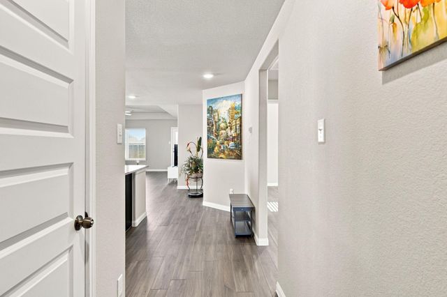 922 Luke Darrell Drive, Rosharon, TX 77583
