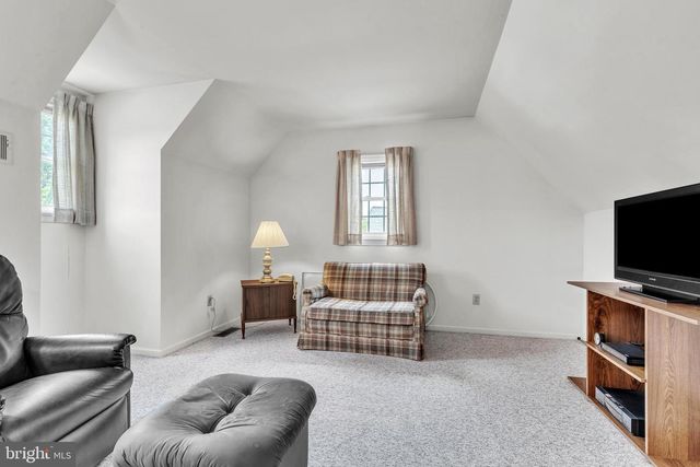 102 HAMPDEN DR, Mountville, PA 17554
