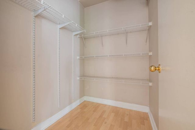 738 W Briar Place 302, Chicago, IL 60657