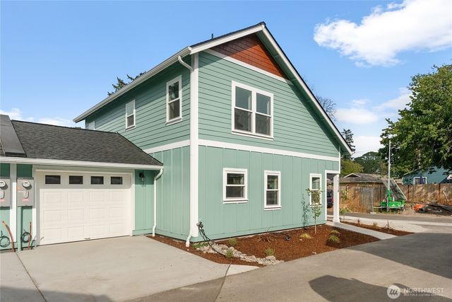 15118 88th Avenue Ct SW, Lakewood, WA 98498