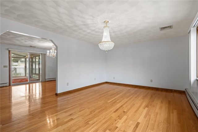 190 Curran Road, Cumberland, RI 02864