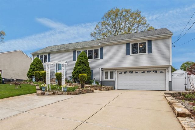 190 Curran Road, Cumberland, RI 02864