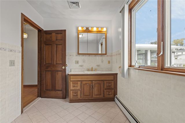 190 Curran Road, Cumberland, RI 02864
