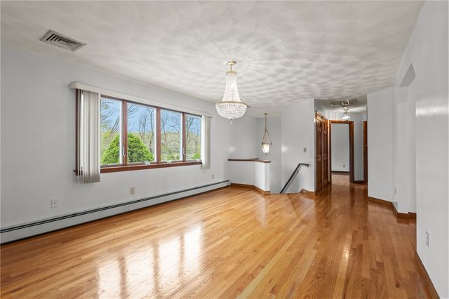 190 Curran Road, Cumberland, RI 02864