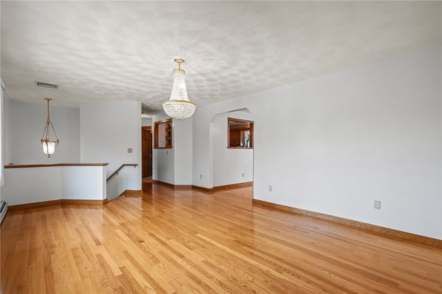190 Curran Road, Cumberland, RI 02864