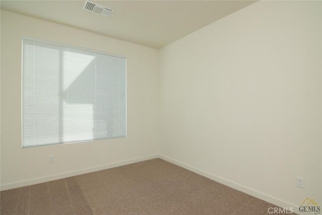 802 Kidlington Court, Bakersfield, CA 93307