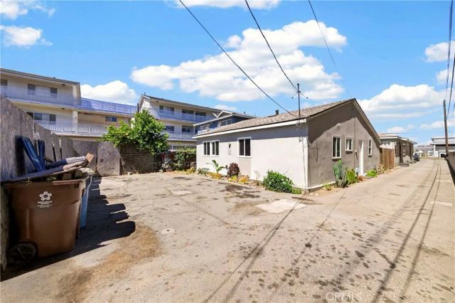 13717 Yukon Avenue 2, Hawthorne, CA 90250