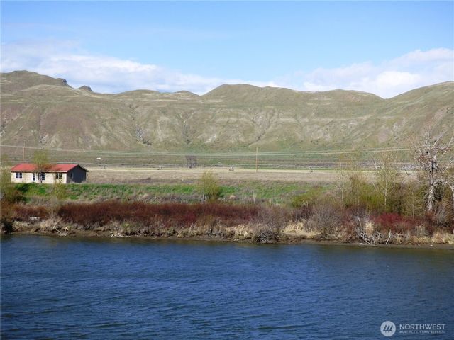 27061 Highway 97, Okanogan, WA 98840