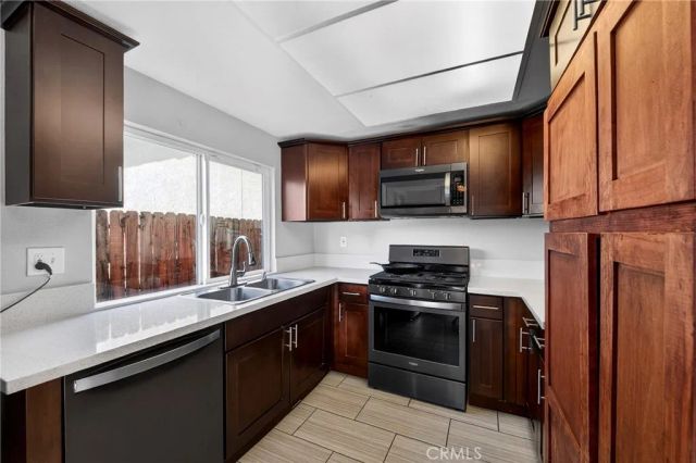 17079 Lurelane, Fontana, CA 92336