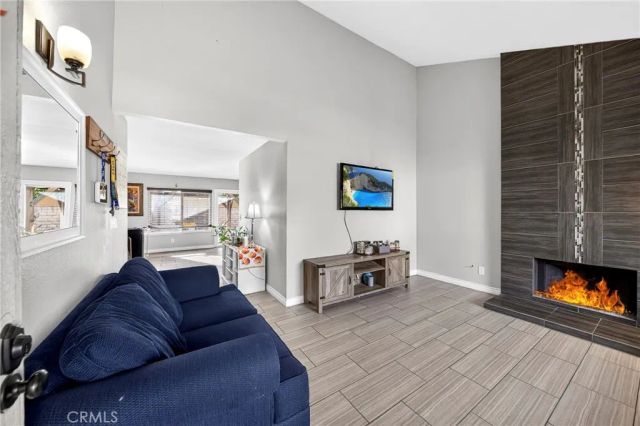 17079 Lurelane, Fontana, CA 92336