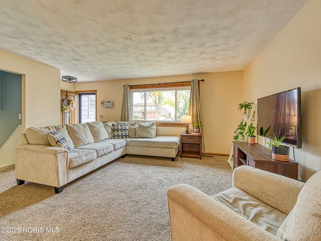 251 Mallard Road, Perrysburg, OH 43551