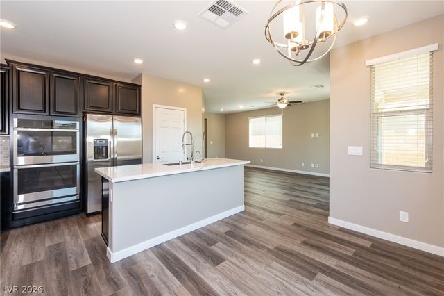 747 Foreign Reef Way, Las Vegas, NV 89138
