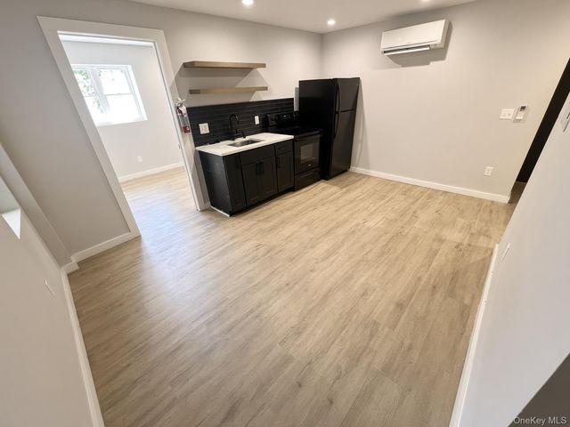 27 Academy Street 1, Poughkeepsie, NY 12601