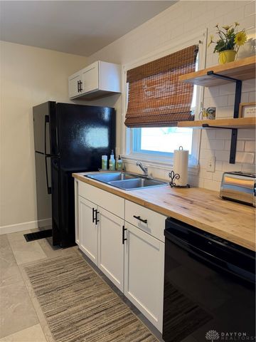 561 Kling Drive, Dayton, OH 45419