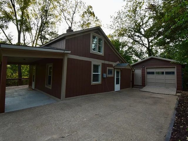 420 N High Street, Galena, IL 61036