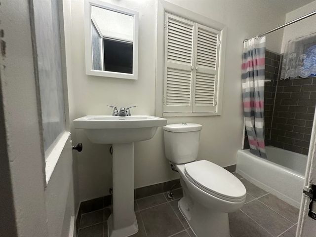 420 N High Street, Galena, IL 61036