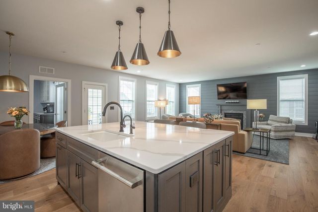 4853 INDIGO DR, Doylestown, PA 18902