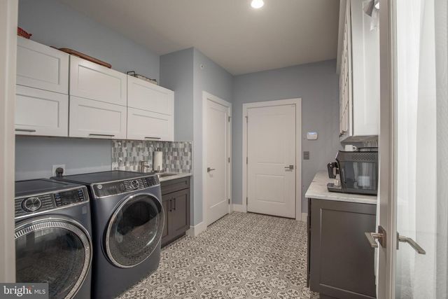 4853 INDIGO DR, Doylestown, PA 18902