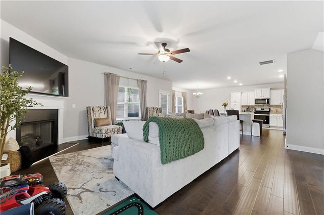 3738 Southfield Court, Loganville, GA 30052