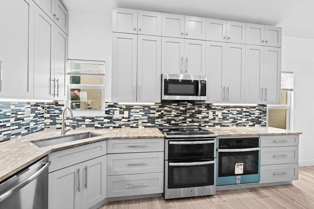 5122 ELPINE Way, Riviera Beach, FL 33418