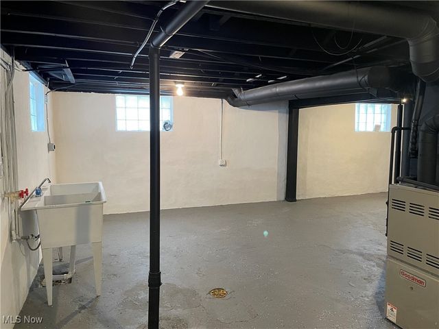 1816 Treadway Avenue, Cleveland, OH 44109