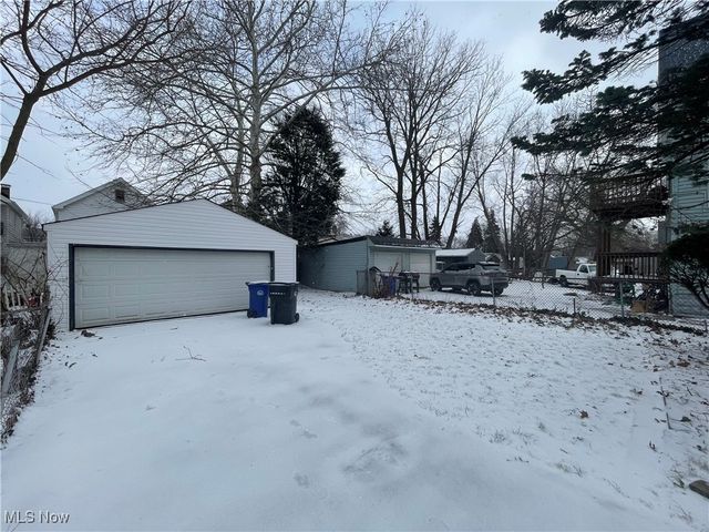 1816 Treadway Avenue, Cleveland, OH 44109