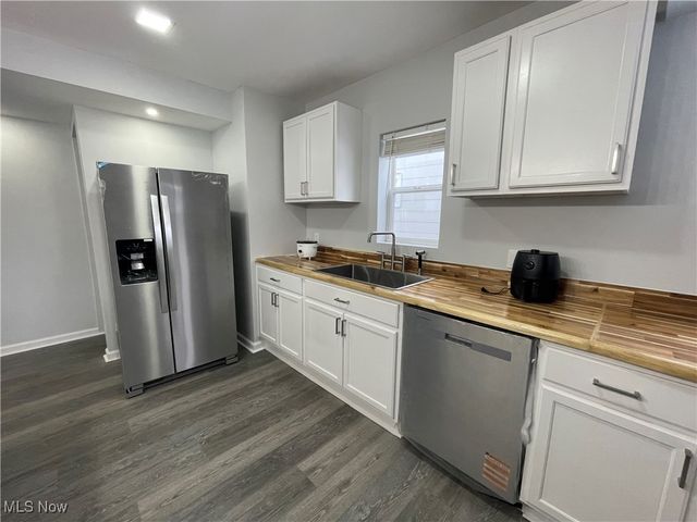 1816 Treadway Avenue, Cleveland, OH 44109