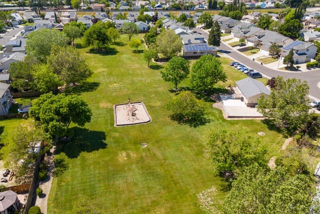 330 Sun Shower Cir, Sacramento, CA 95823