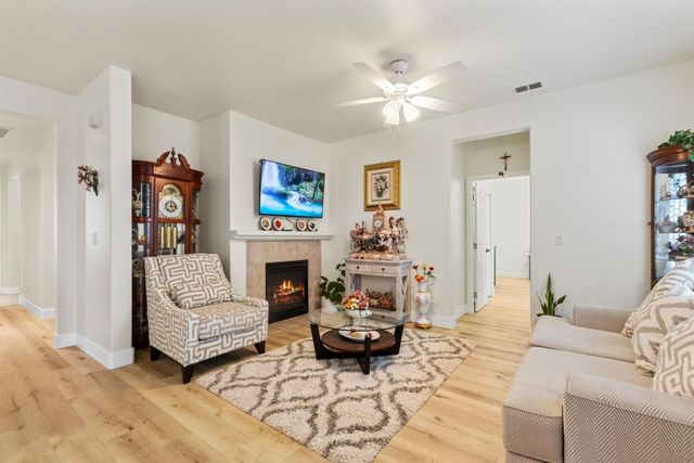 330 Sun Shower Cir, Sacramento, CA 95823