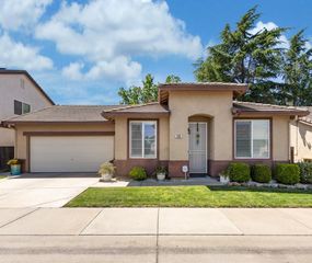 330 Sun Shower Cir, Sacramento, CA 95823