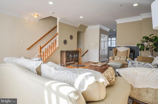 307 RIDGEMONT AVE, Rockville, MD 20850