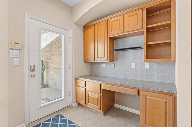 2411 Clippers Square, Houston, TX 77058