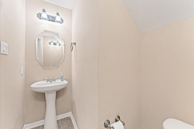 2411 Clippers Square, Houston, TX 77058