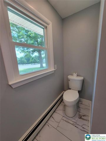 320 East Landis Street, Coopersburg Boro, PA 18036