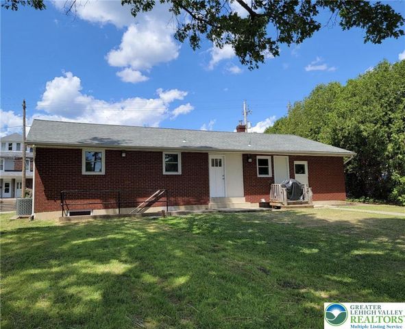 320 East Landis Street, Coopersburg Boro, PA 18036
