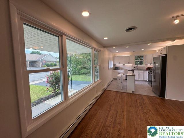 320 East Landis Street, Coopersburg Boro, PA 18036