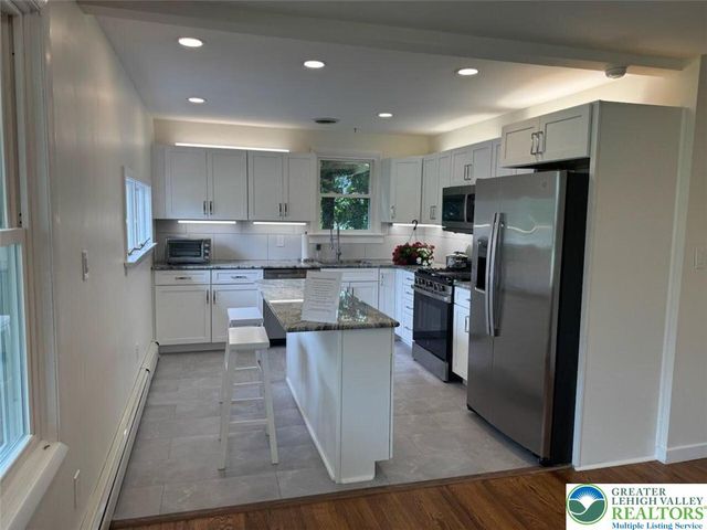 320 East Landis Street, Coopersburg Boro, PA 18036