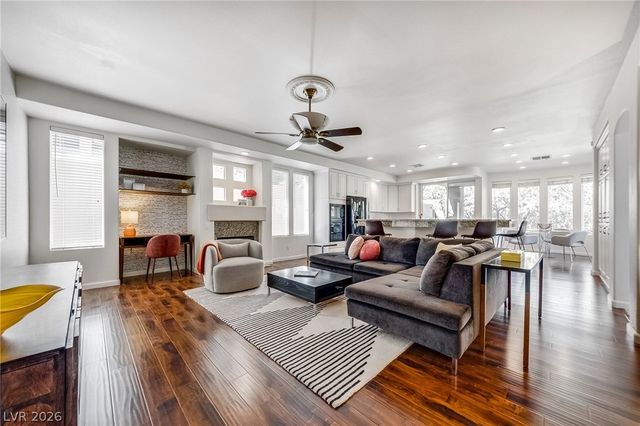 8816 Cortile Drive, Las Vegas, NV 89134