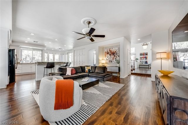 8816 Cortile Drive, Las Vegas, NV 89134