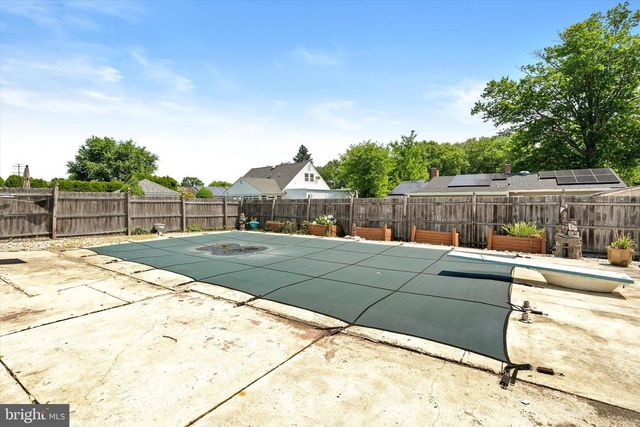 12 SEDGWICK RD, Hamilton, NJ 08690