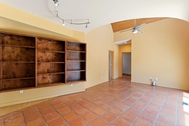 420 Aliso Drive NE, Albuquerque, NM 87108