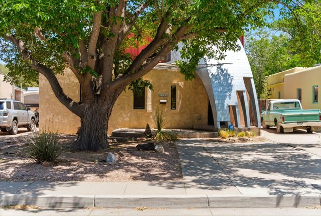 420 Aliso Drive NE, Albuquerque, NM 87108