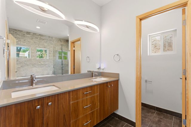420 Aliso Drive NE, Albuquerque, NM 87108