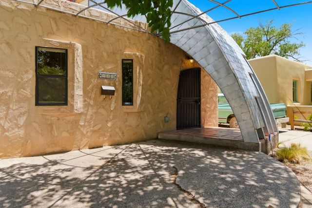 420 Aliso Drive NE, Albuquerque, NM 87108